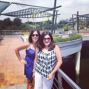 Meet your Posher, Camila